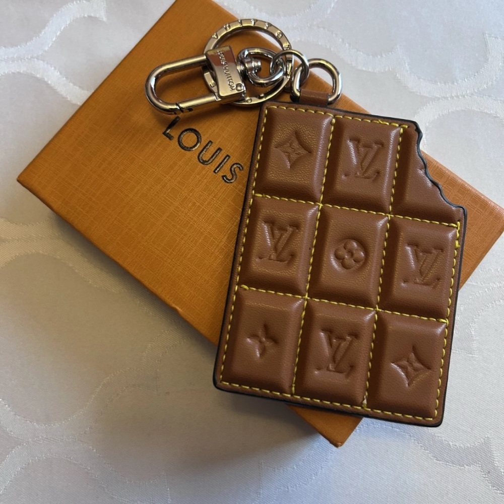 Louis Vuitton Brown Key & Card Holder - Picture 2 of 6
